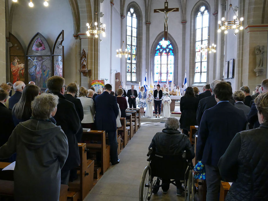 1. Heilige Kommunion in St. Crescentius (Foto: Karl-Franz Thiede)